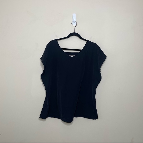 Elizabeth & Clarke The Bronte All Hours Top - Picture 1 of 5